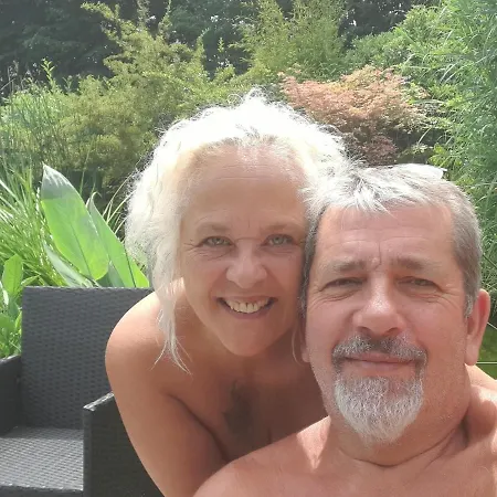 D'hotes Naturistes De La Moque Souris לינה וארוחת בוקר Saint-Pierre-de-Mailloc