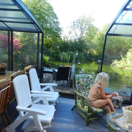 Couette-café D'hôtes Naturistes De La Moque Souris *